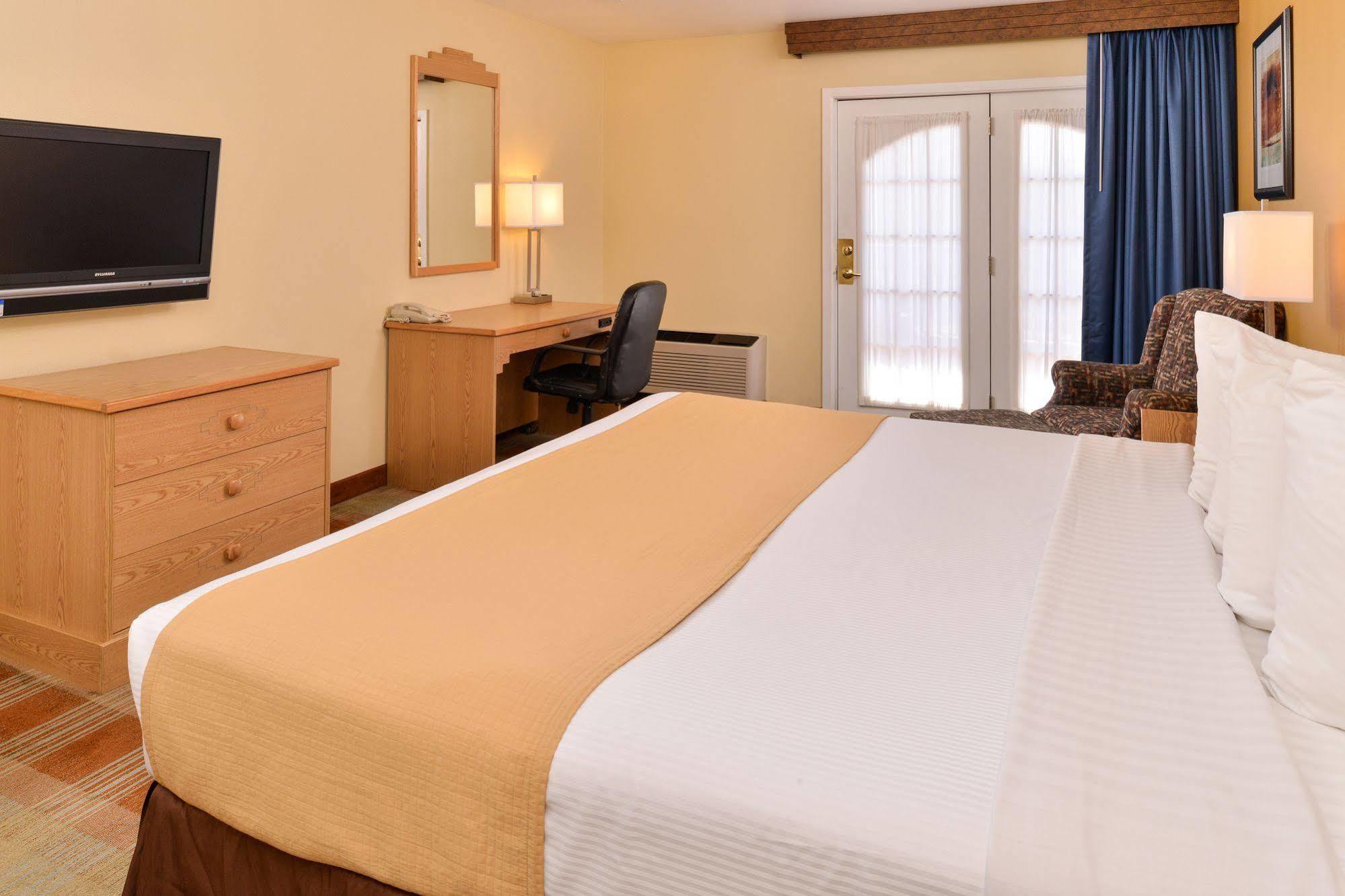 Best Western Kiva Inn Fort Collins Exterior foto